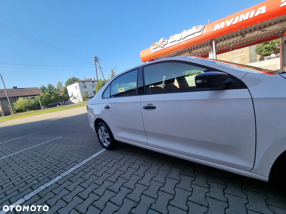 Skoda RAPID 1.2 TSI Ambition - 29