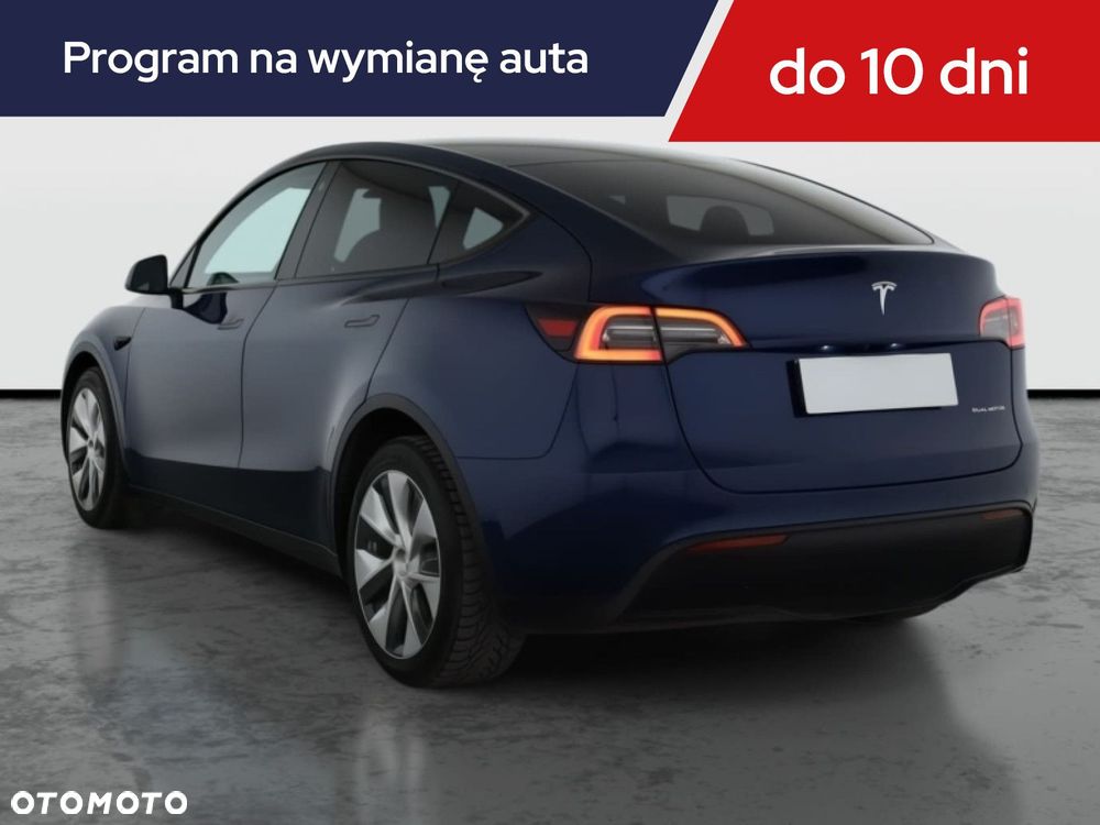 Tesla Model Y - 6