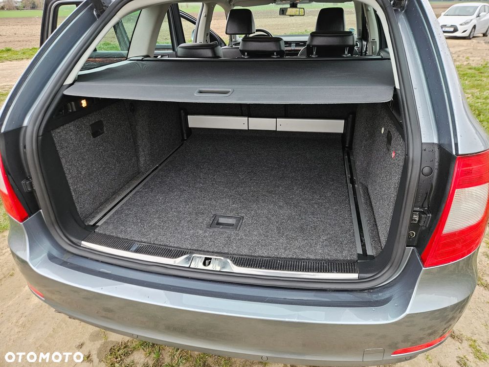 Skoda Superb 2.0 TDI DSG Elegance - 13