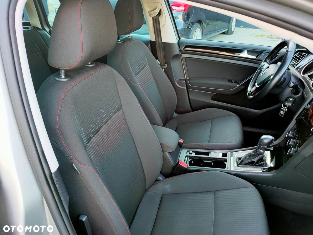 Volkswagen Golf - 14