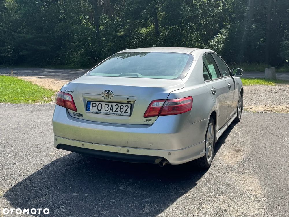 Toyota Camry 2.4 SE - 6