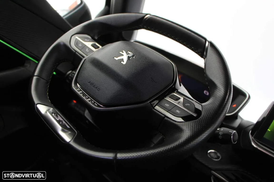 Peugeot 2008 1.2 PureTech GT - 14