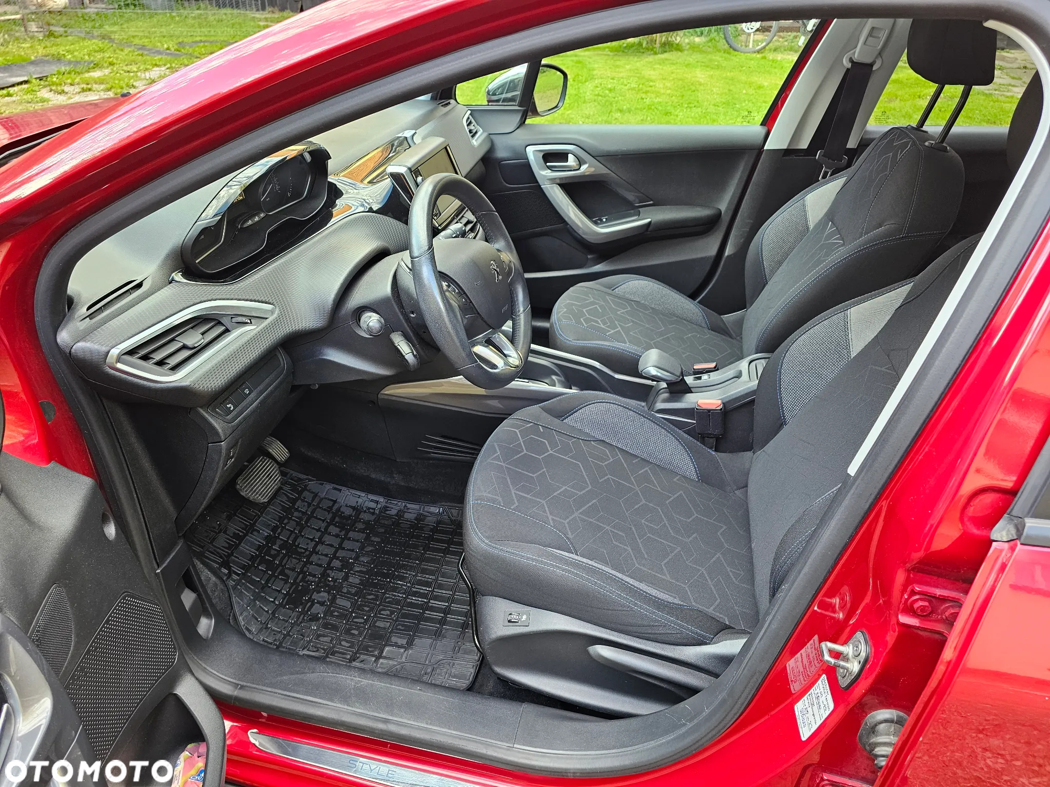 Peugeot 2008 1.2 Pure Tech Style S&S EAT6 - 4