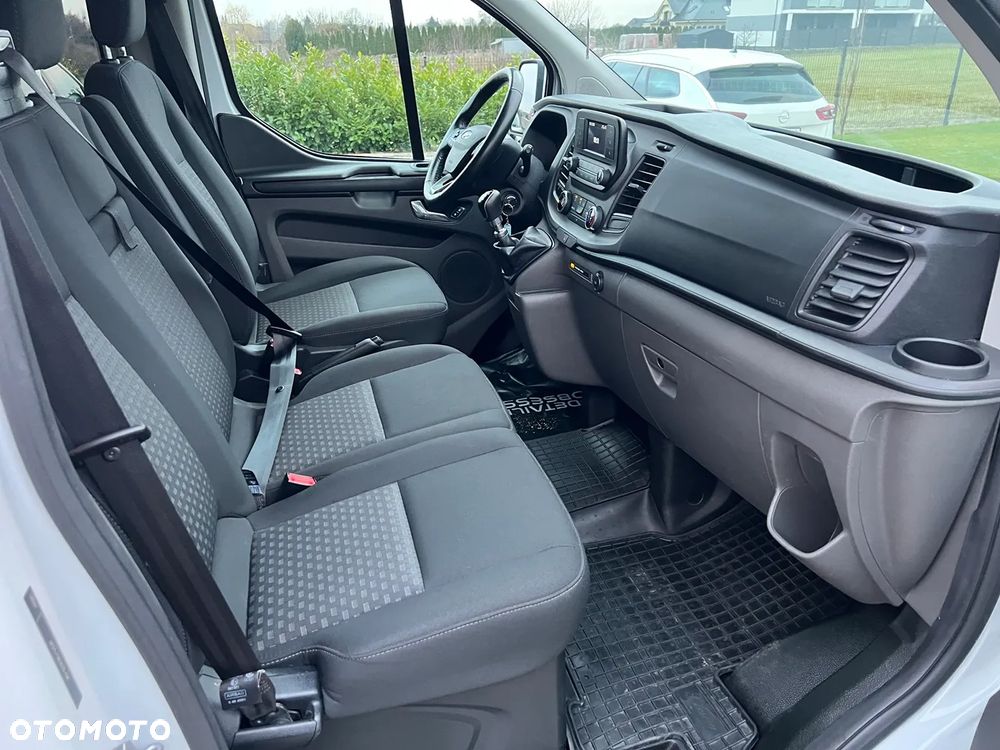 Ford Transit Custom - 19
