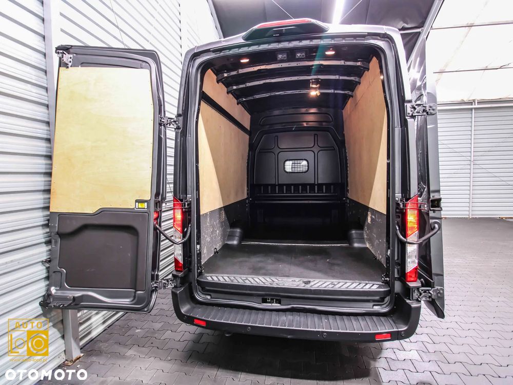 Ford TRANSIT BRYGADÓWKA 6 OSÓB - 12