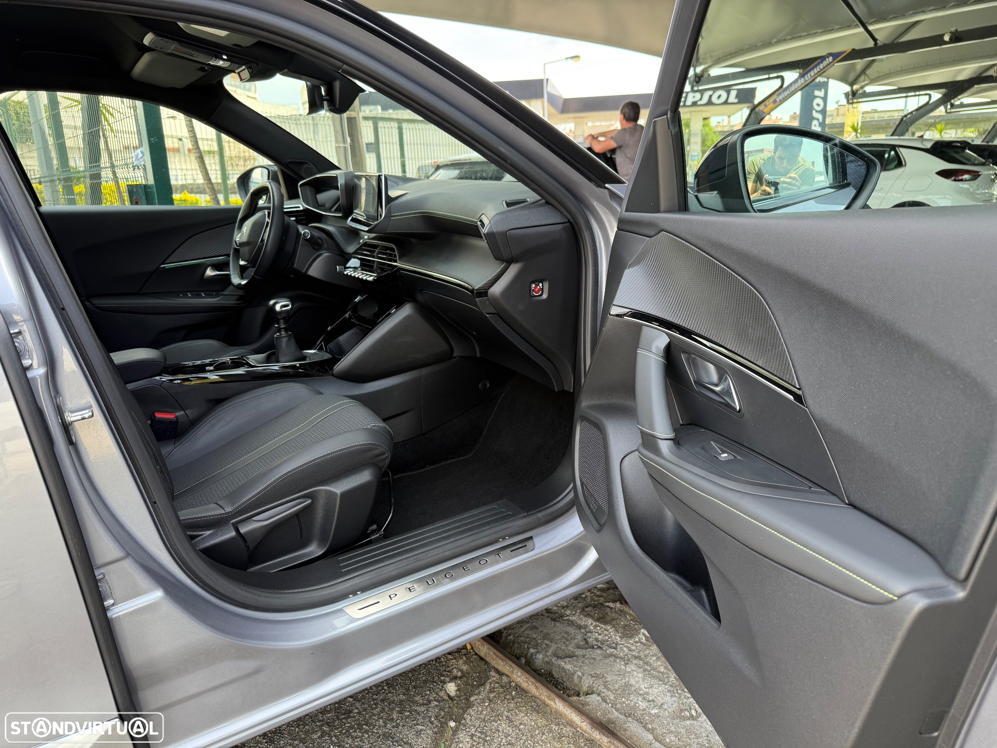 Peugeot 2008 1.2 PureTech GT Line - 38