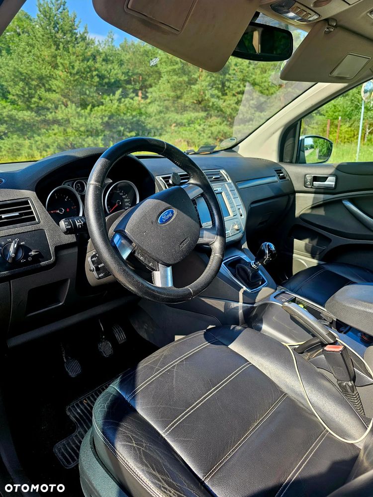 Ford Kuga 2.0 TDCi 2x4 Titanium - 7