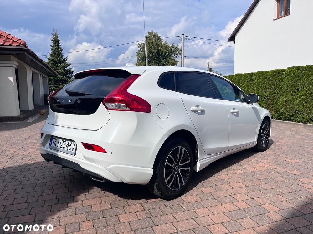 Volvo V40 D2 Drive-E Momentum - 4
