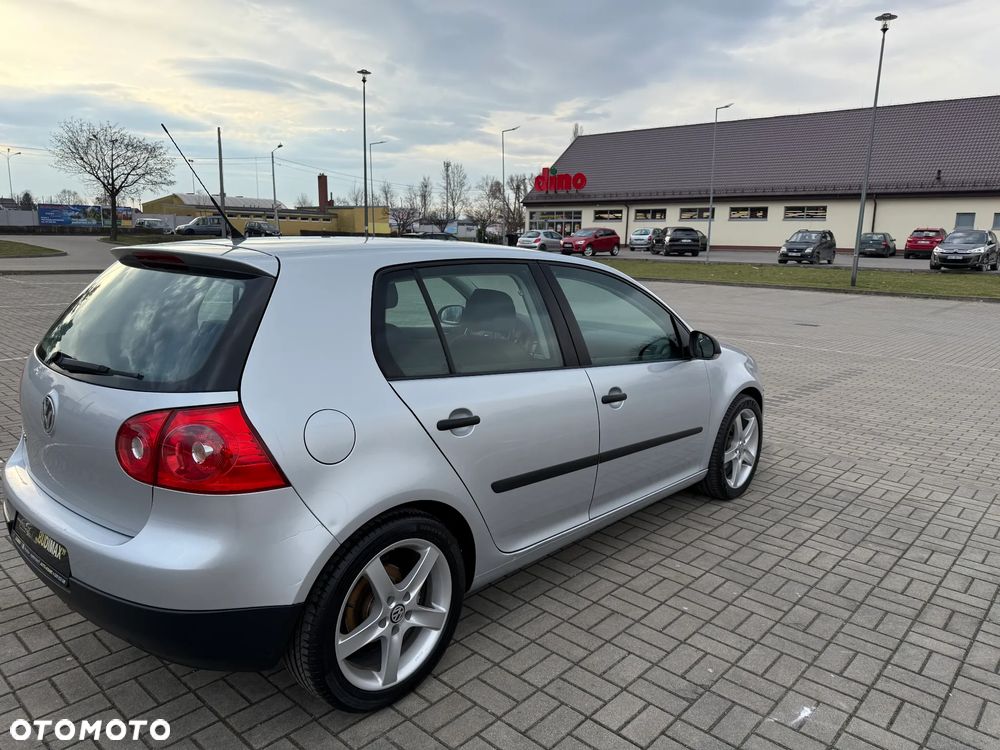 Volkswagen Golf 1.9 TDI DPF Edition BlueMotion - 7