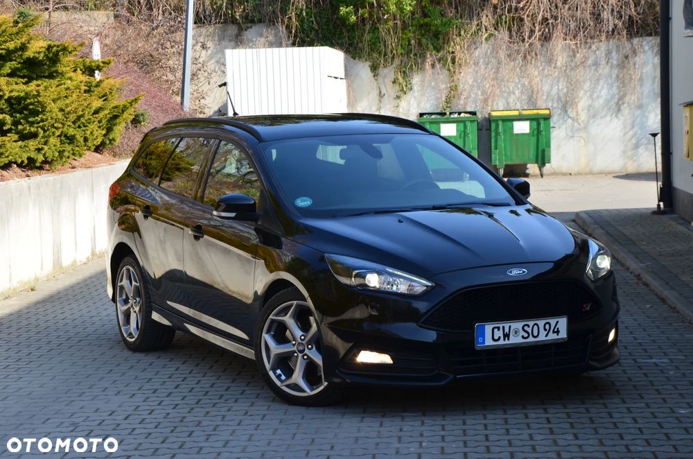 Ford Focus 2.0 TDCi ST mit Leder-Exclusiv-Paket - 3
