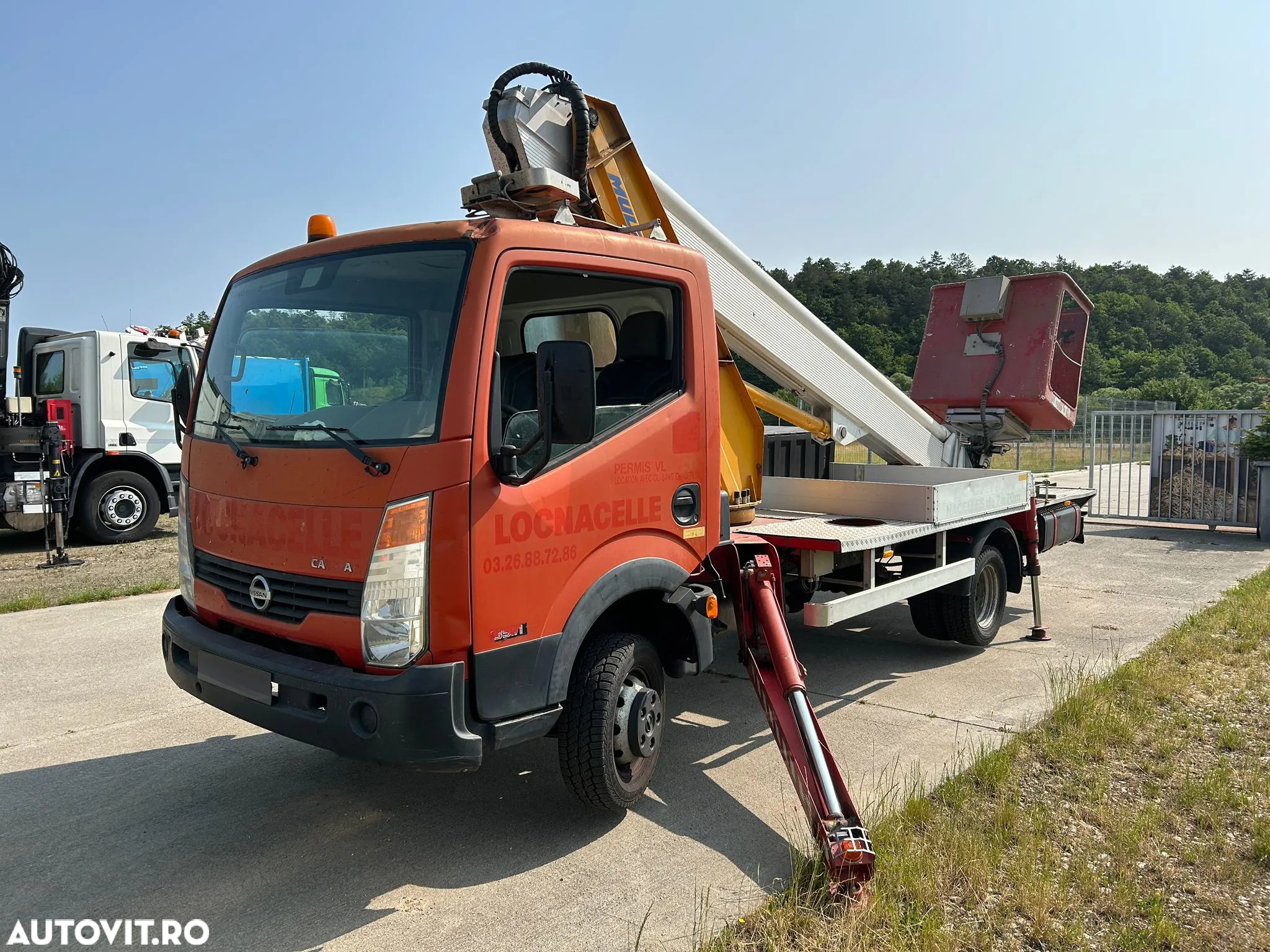 Nissan Cabstar -nacela Multitel 22m - 3