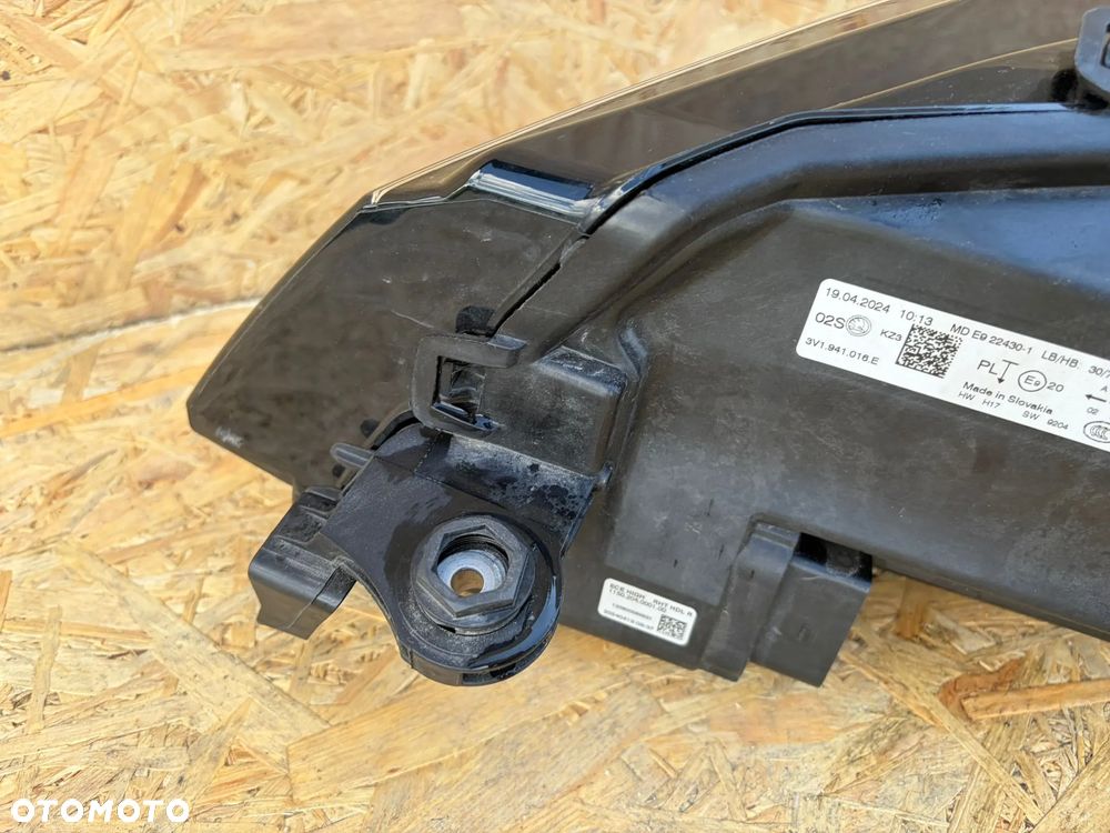 Skoda Superb III lampa przod prawa full led - 8
