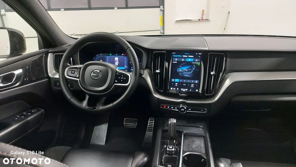 Volvo XC 60 B4 D Geartronic RDesign - 16