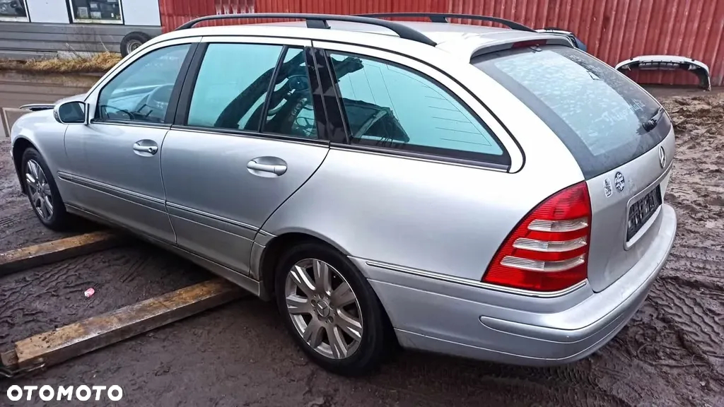 MERCEDES W203 - 2
