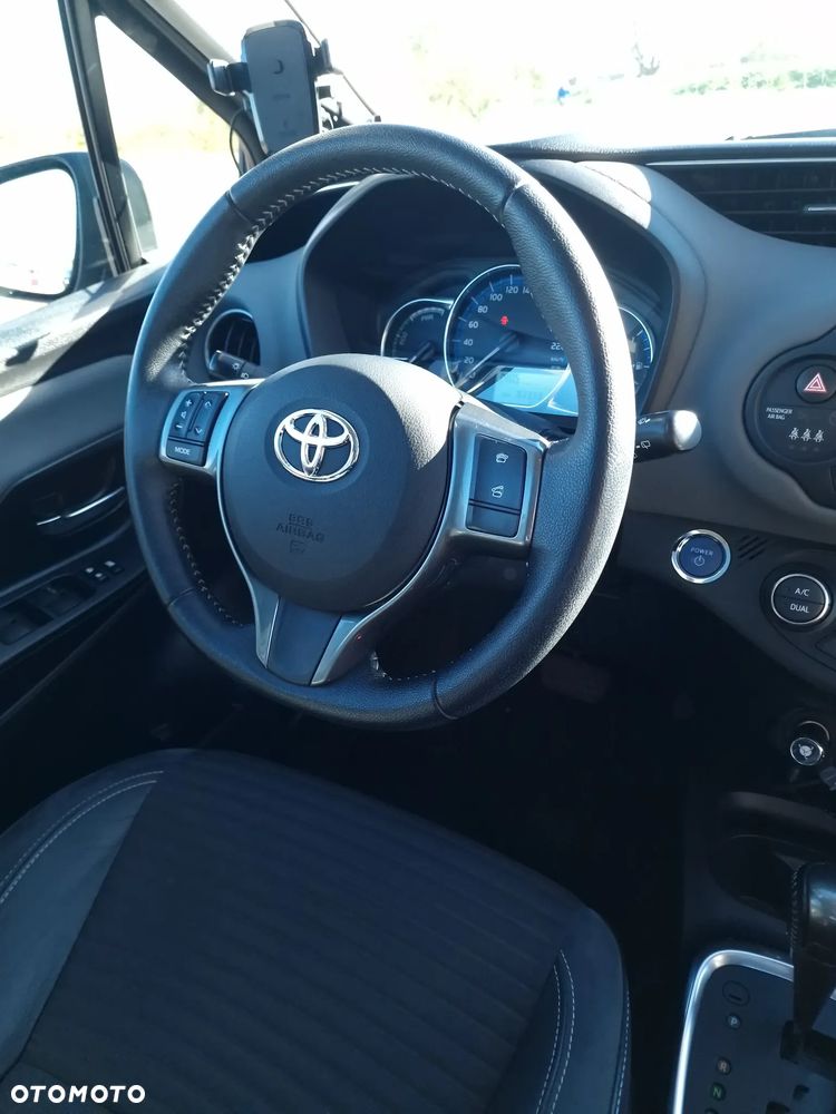 Toyota Yaris 2014 photo 5