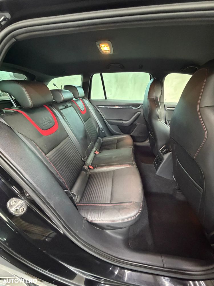 Skoda Octavia 2.0 TDI DSG RS - 19