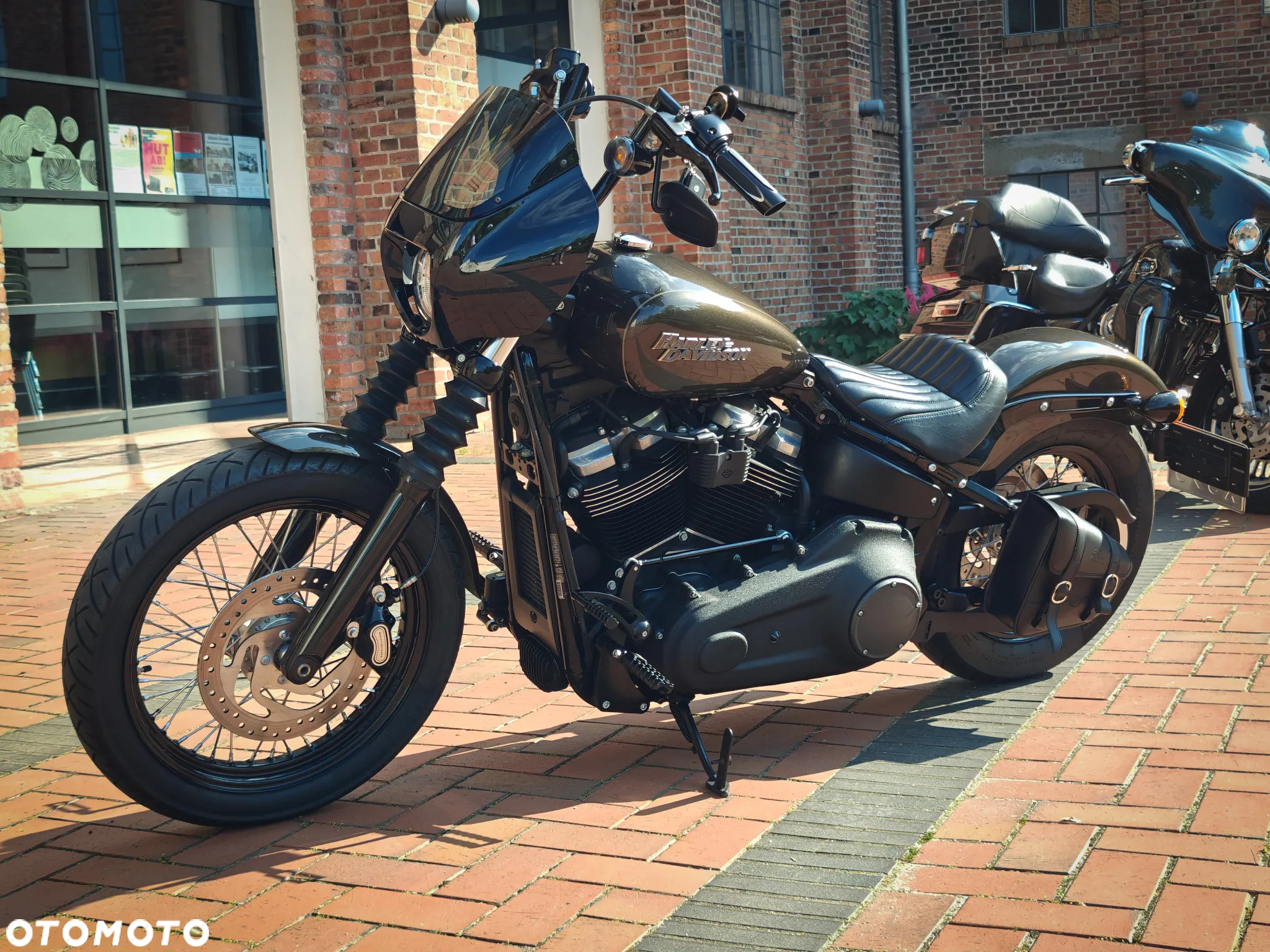 Harley-Davidson Softail Street Bob - 6