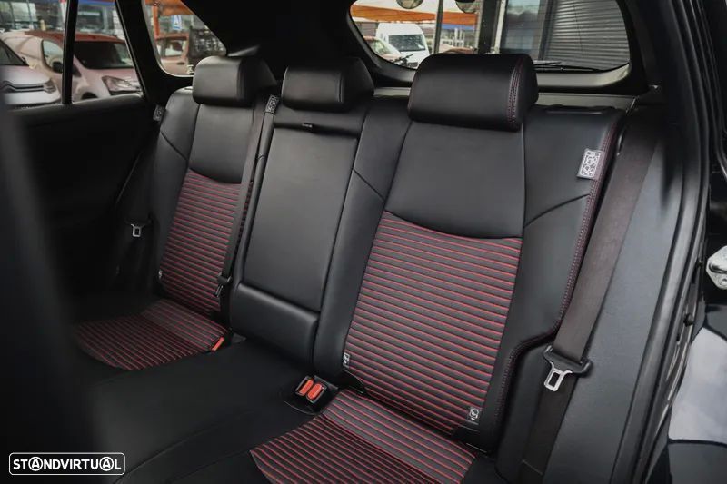 Toyota RAV4 2.5 HDF Plug-in Lounge AWD-i - 4