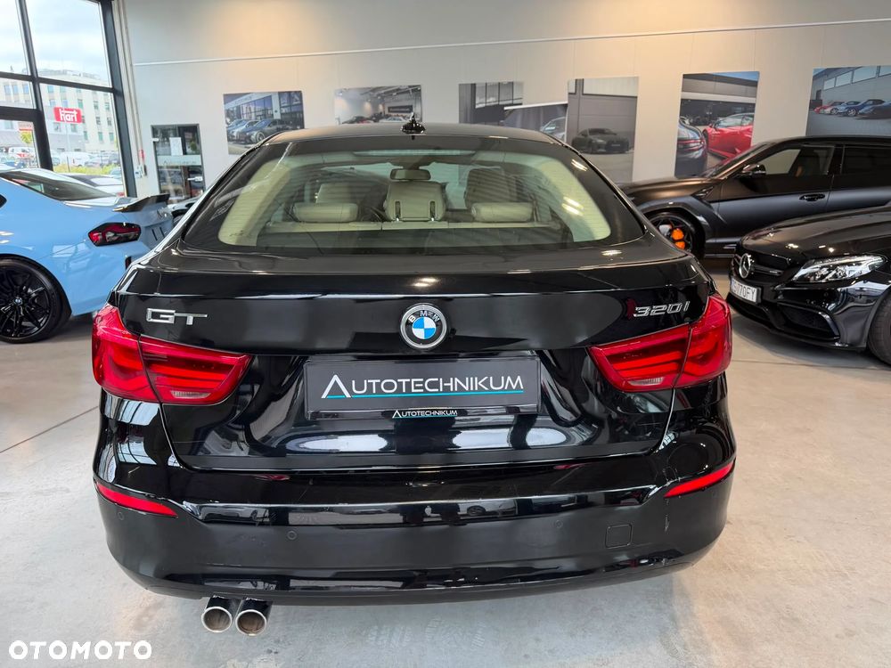 BMW Seria 3 320i GPF Luxury Line Purity sport - 24