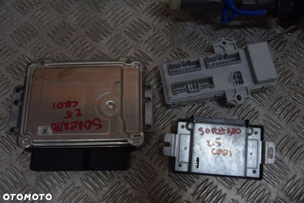 KIA SORENTO 2.5 CRDI KOMPUTER STACYJKA KLUCZYK ZESTAW DO ODPALANIA KPL. - 3