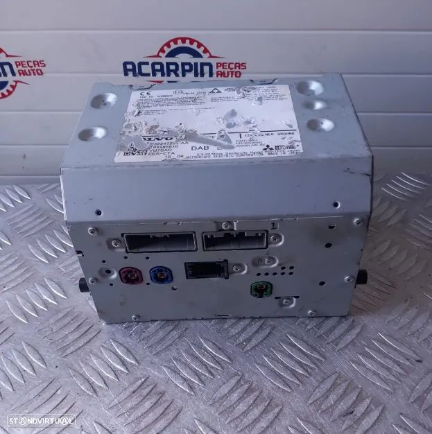 Radio Volvo V60 2.0 2018 Ref: 10R-04 13235/P32247288AA - 1