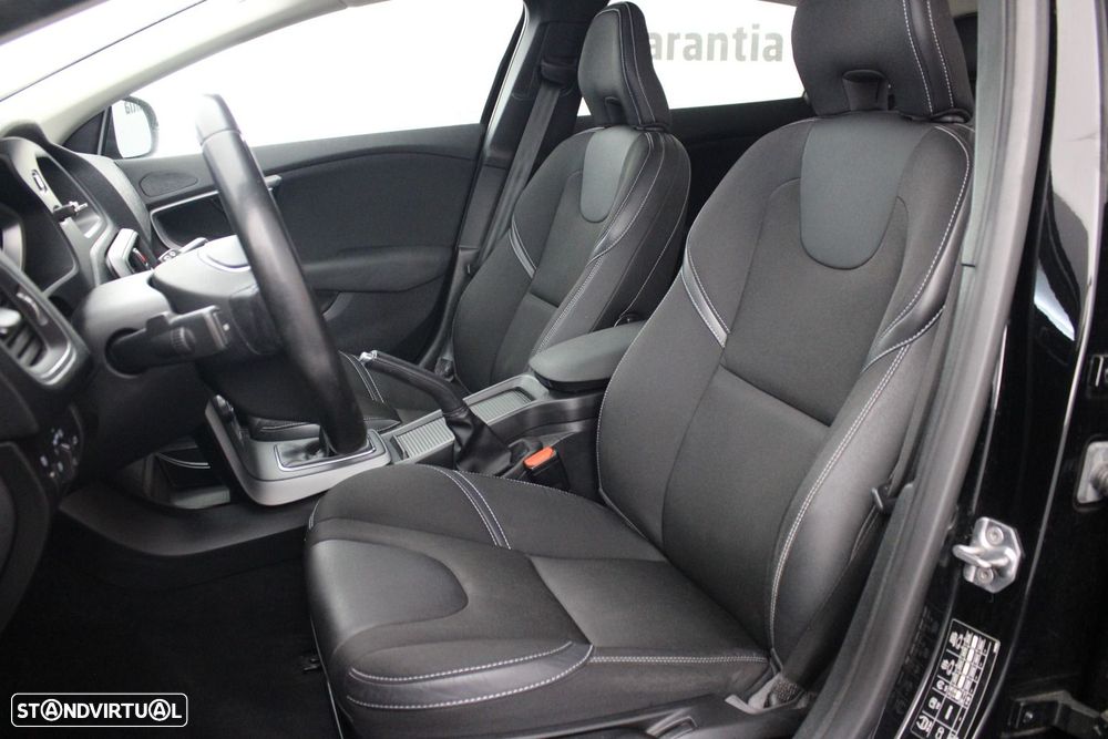 Volvo V40 2.0 D3 Inscription - 21