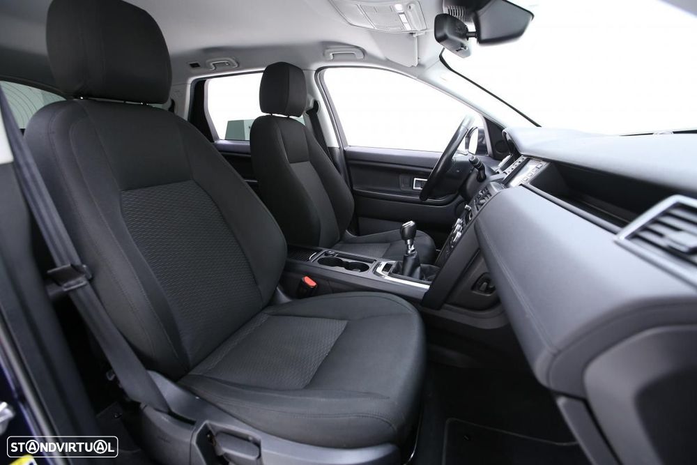 Land Rover Discovery Sport - 8