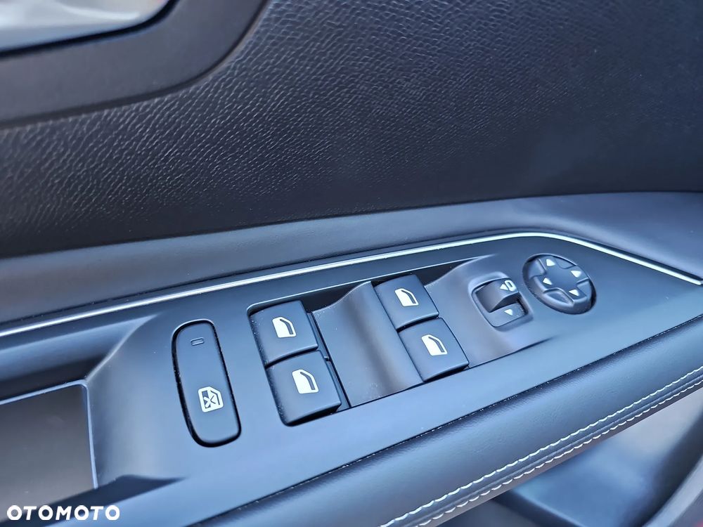 Peugeot 3008 1.6 THP Allure S&S EAT6 - 14