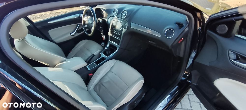 Ford Mondeo - 15