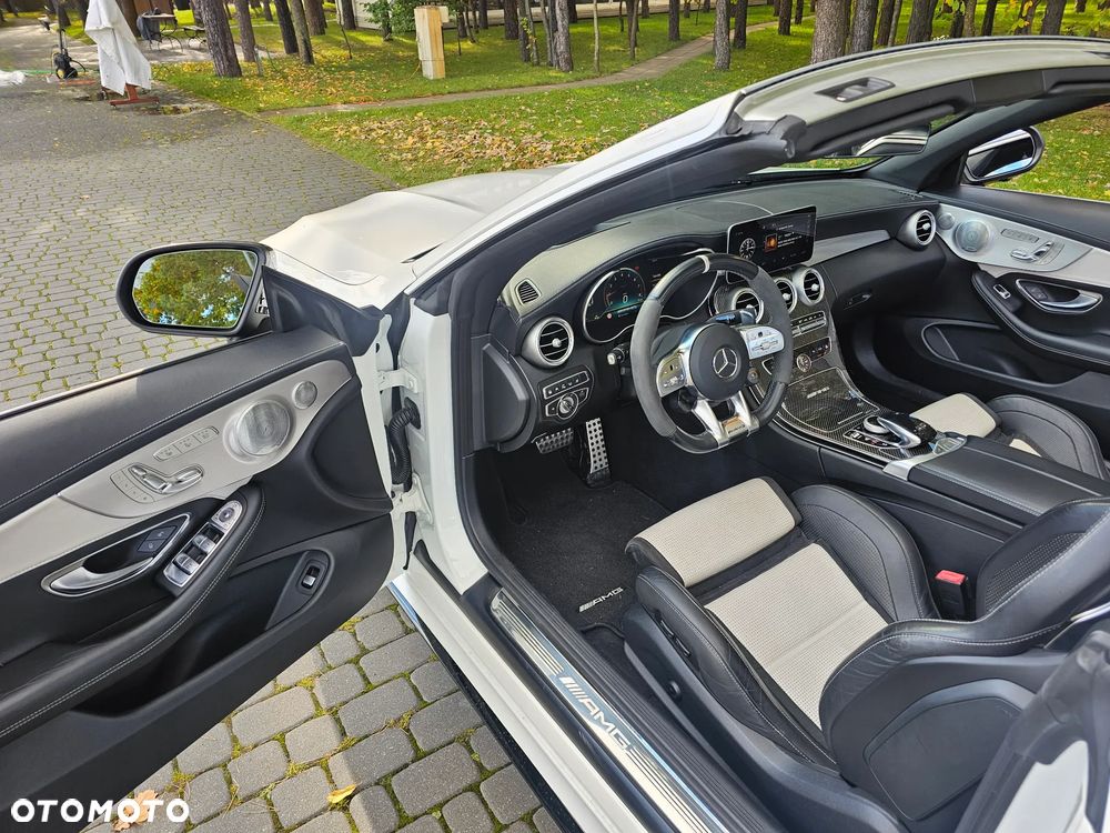 Mercedes-Benz Klasa C AMG 63 S Kabriolet - 35
