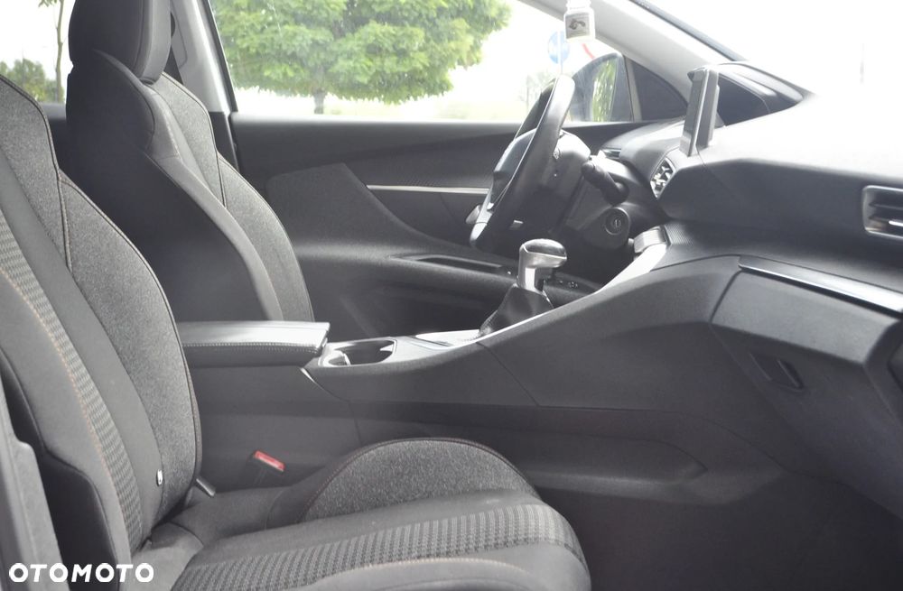Peugeot 3008 1.6 BlueHDi Allure S&S - 5
