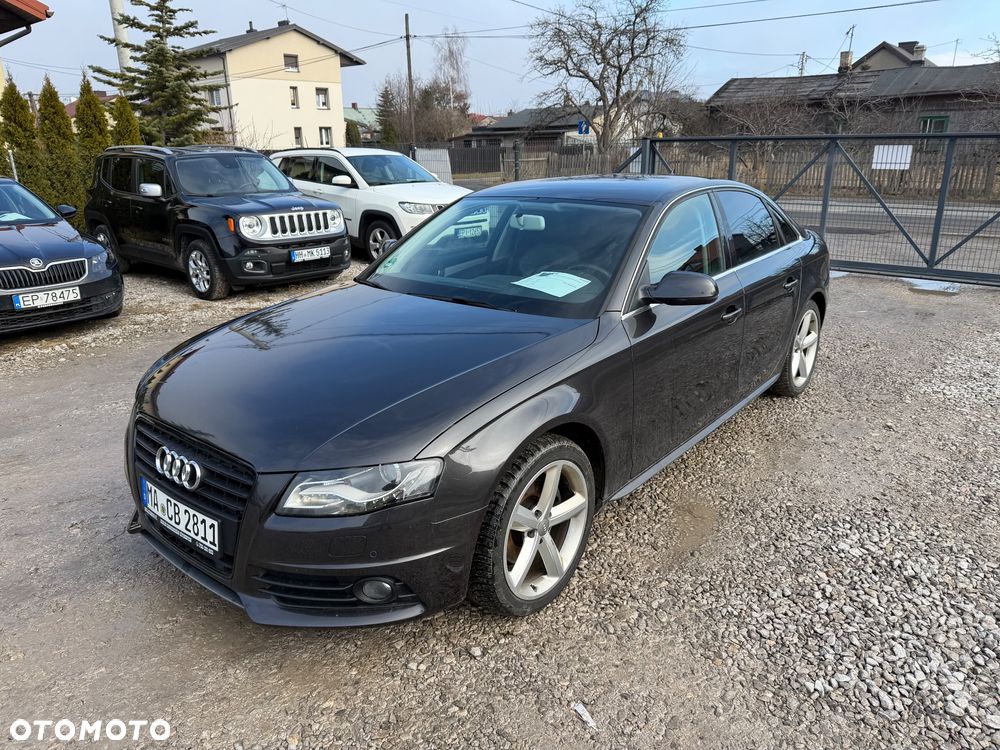 Audi A4 Limousine - 13