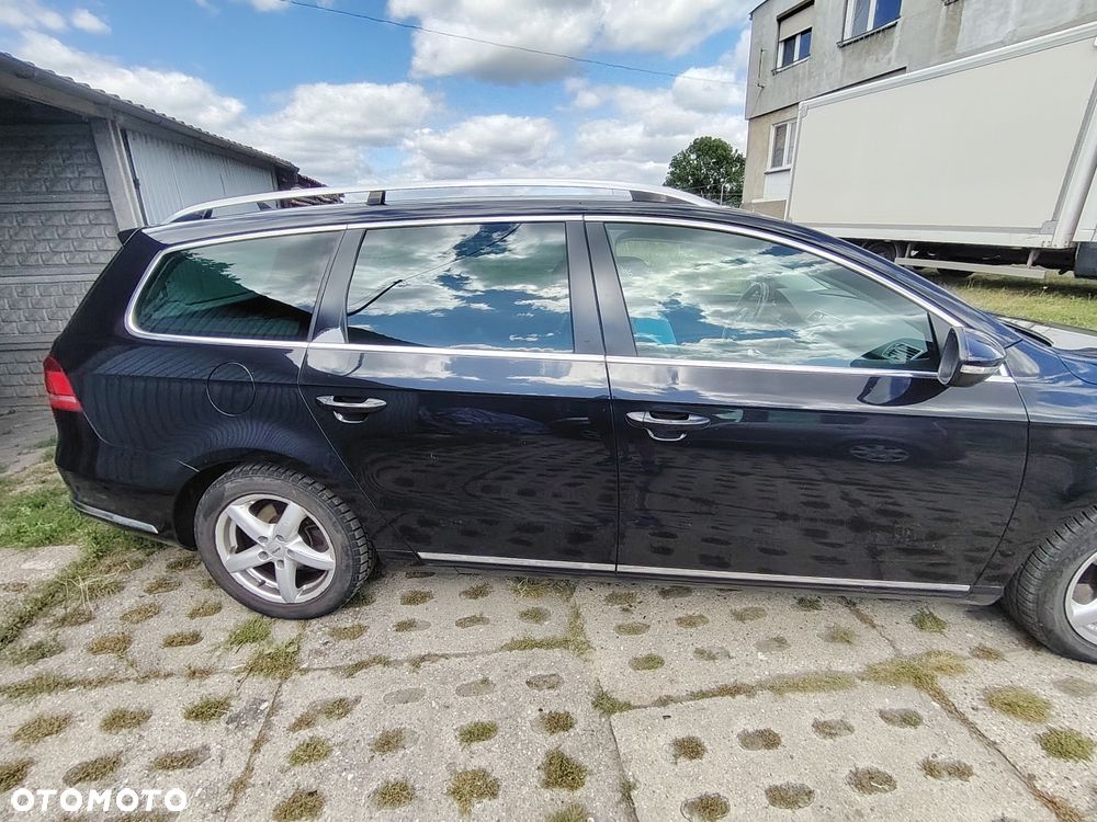 Volkswagen Passat - 4