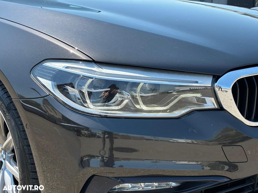 BMW Seria 5 520d xDrive AT - 10