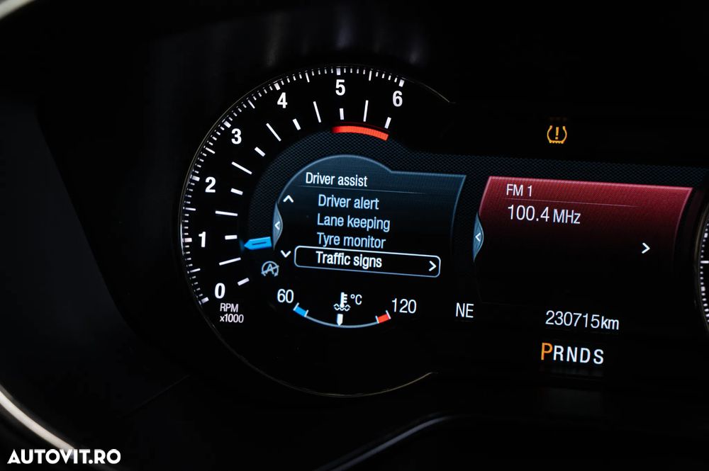 Ford Mondeo 2.0 TDCi Powershift - 25