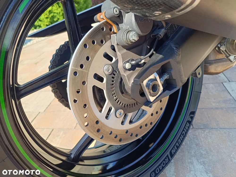 Kawasaki Ninja 1000 SX - 24