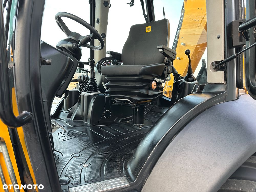 JCB 3CX Contractor - 26