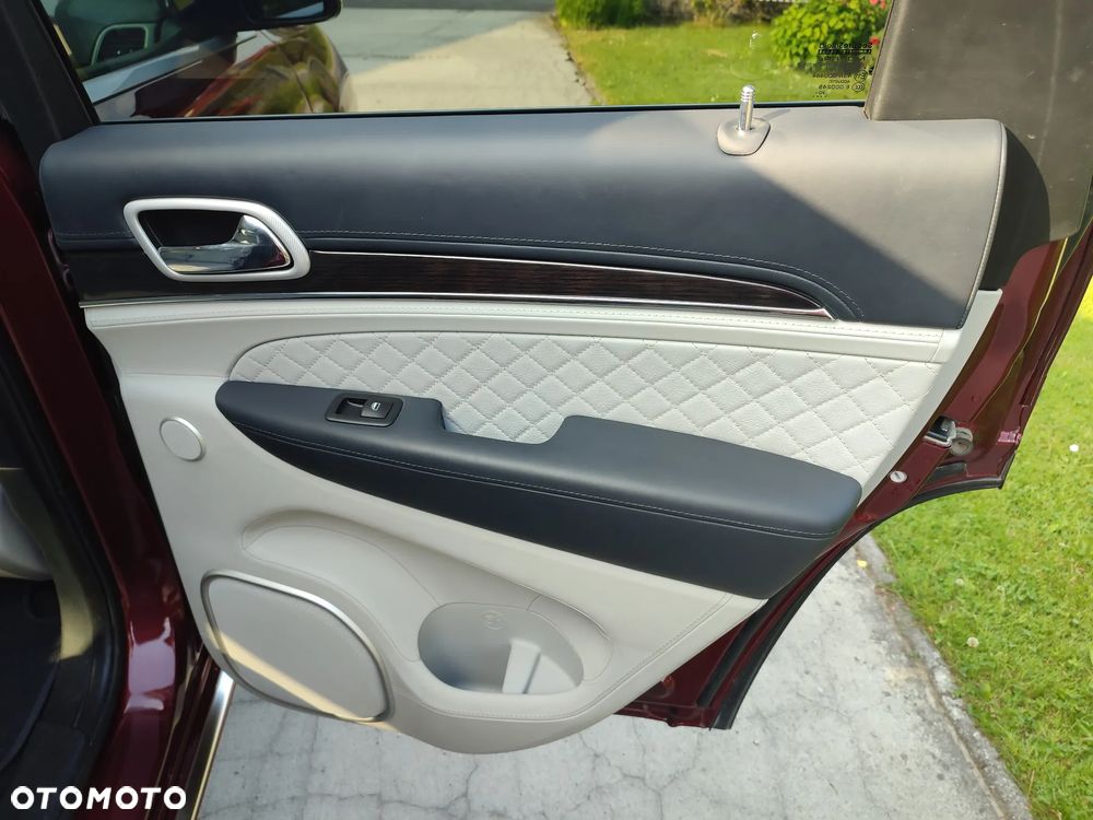 Jeep Grand Cherokee 5.7 V8 Summit - 10