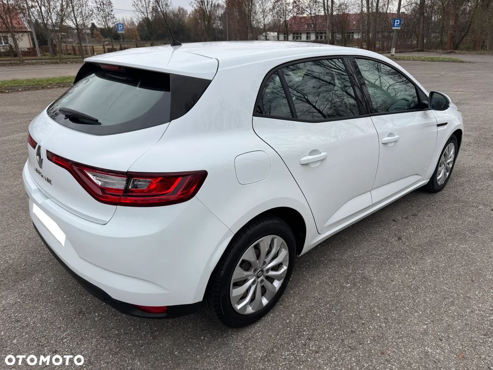 Renault Megane BLUE dCi 115 BUSINESS EDITION - 6
