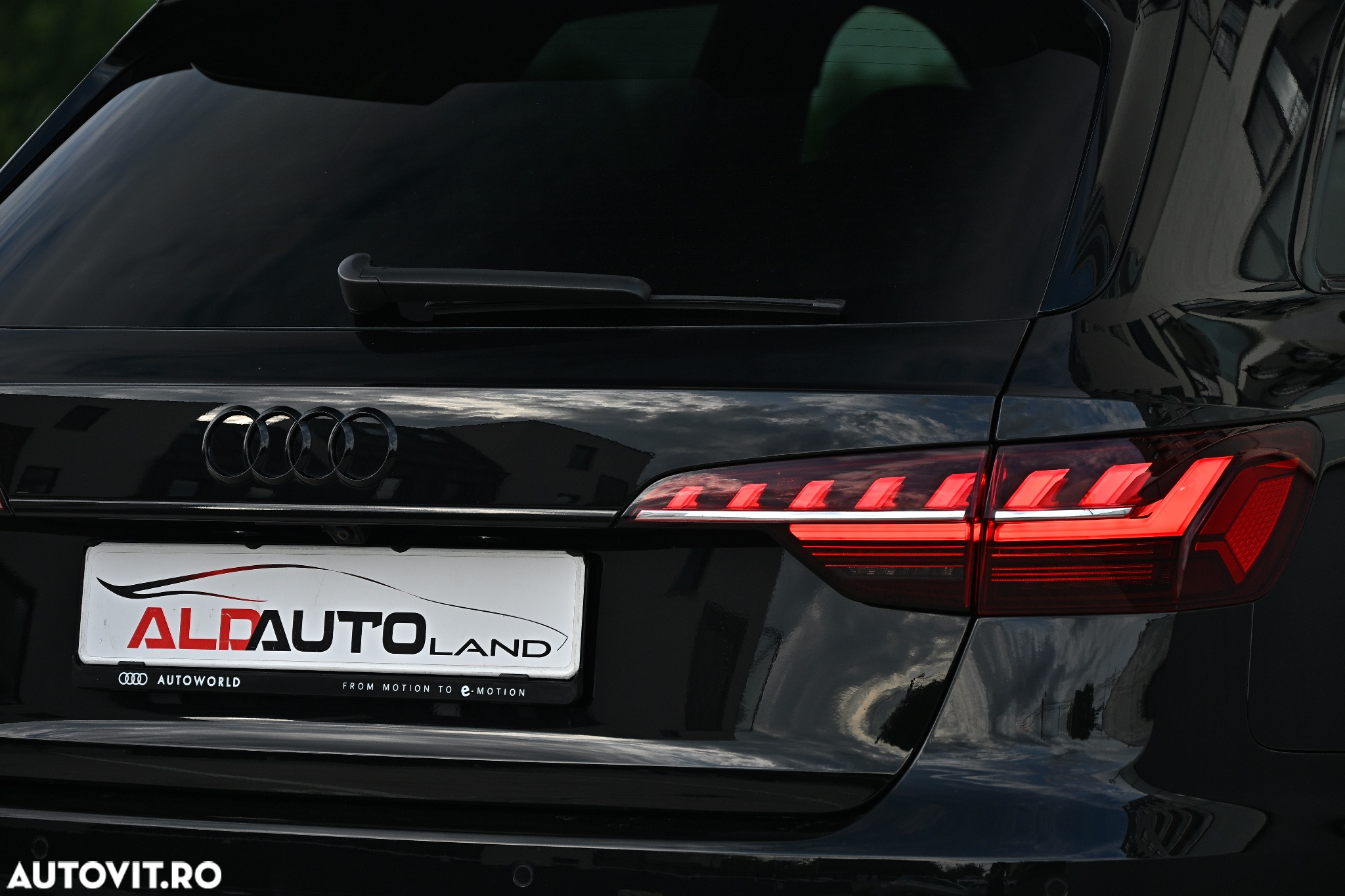 Audi A4 Avant 40 TDI S tronic S line - 36