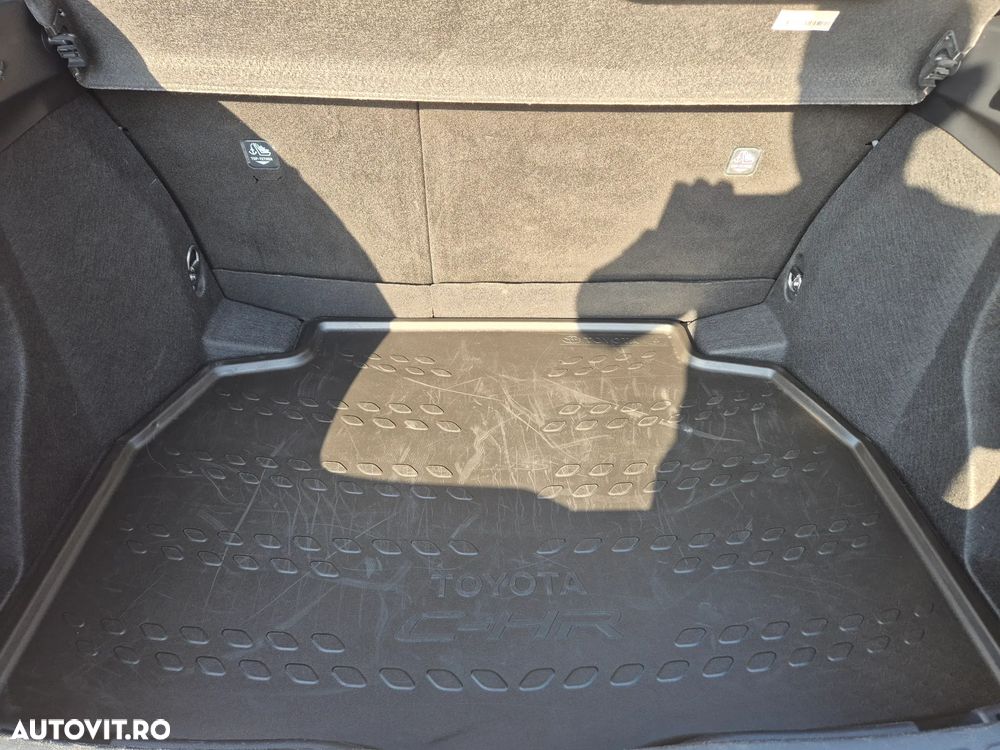 Toyota C-HR Hybrid Business-Edition - 19