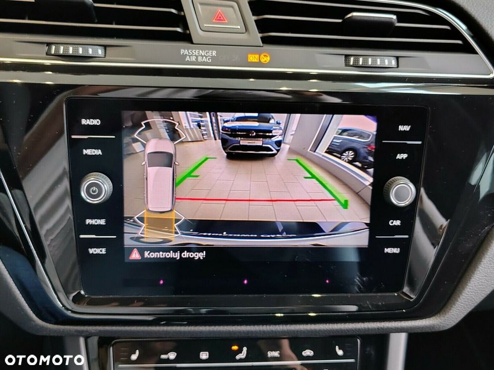 Volkswagen Touran - 14