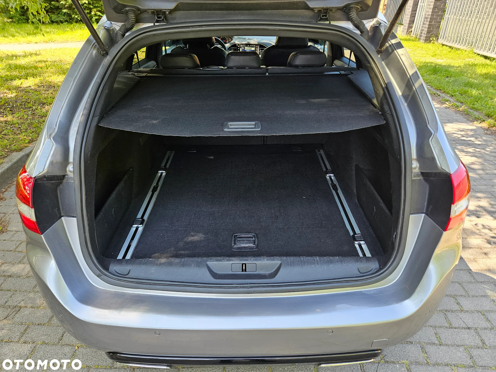 Peugeot 308 1.6 e-THP GT S&S - 26