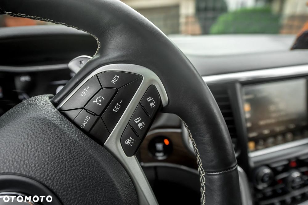 Jeep Grand Cherokee 3.0 CRD Overland Summit - 30