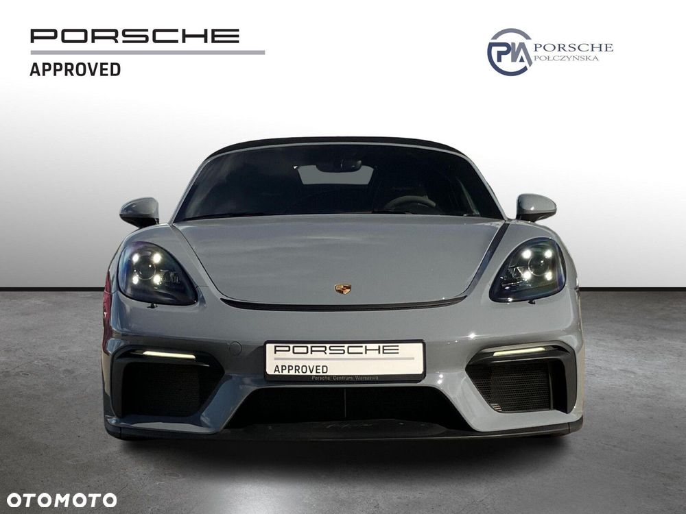 Porsche 718 Spyder - 8