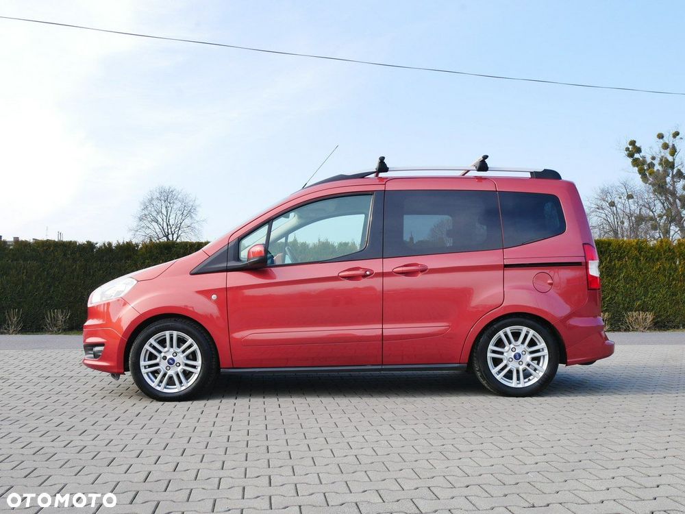Ford Tourneo Courier - 2