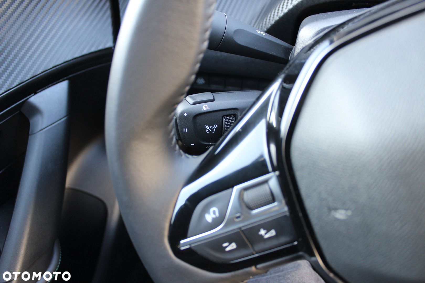 Peugeot 2008 1.2 PureTech Allure Pack S&S EAT8 - 10