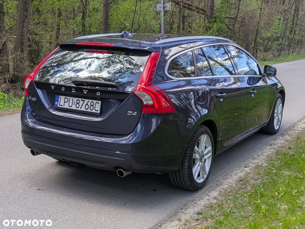 Volvo V60 D4 AWD Summum - 8