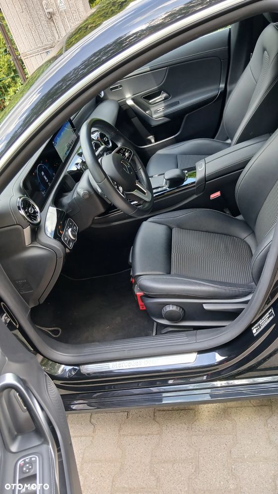 Mercedes-Benz CLA 200 Progressive 7G-DCT - 9