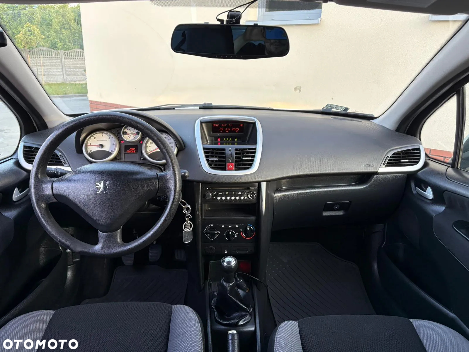Peugeot 207 1.4 HDi Trendy - 16